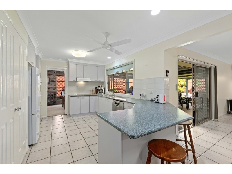 27 Crossley Drive, Wellington Point QLD 4160