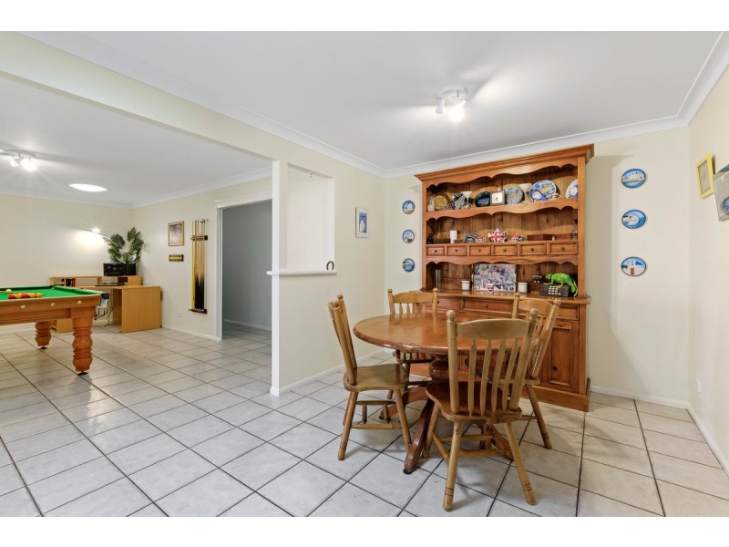 27 Crossley Drive, Wellington Point QLD 4160