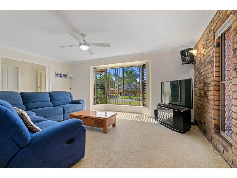 27 Crossley Drive, Wellington Point QLD 4160