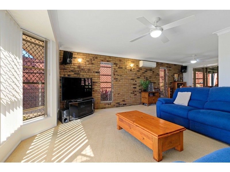 27 Crossley Drive, Wellington Point QLD 4160