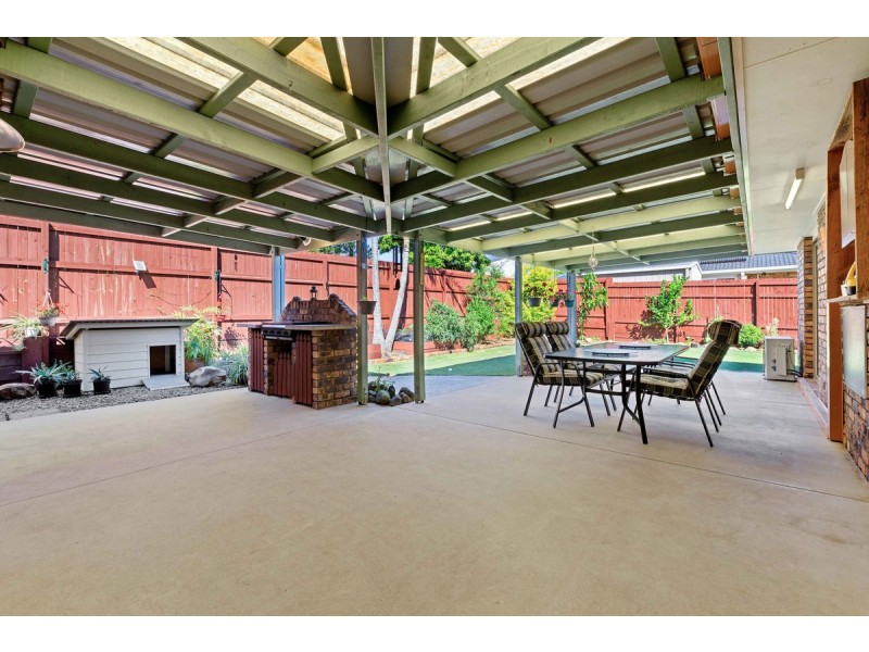27 Crossley Drive, Wellington Point QLD 4160