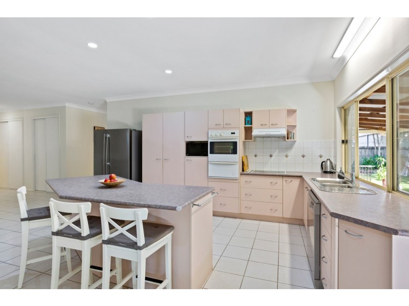 10 Tea Tree Court, Victoria Point QLD 4165