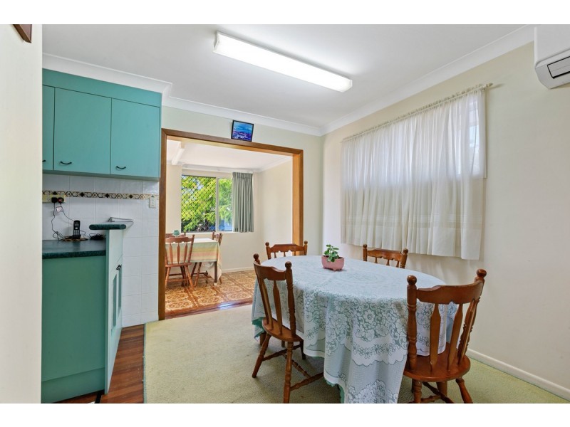 7 Winston Street, Wynnum West QLD 4178