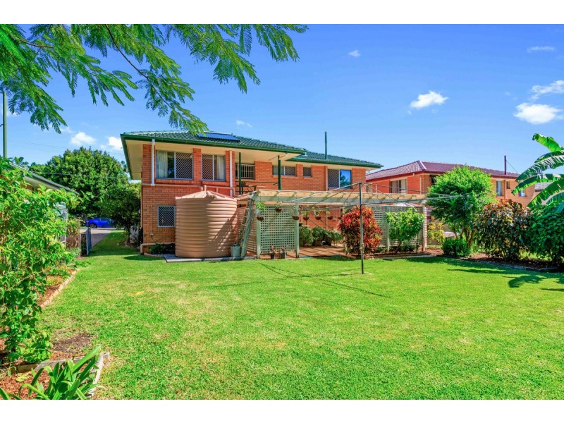 7 Winston Street, Wynnum West QLD 4178