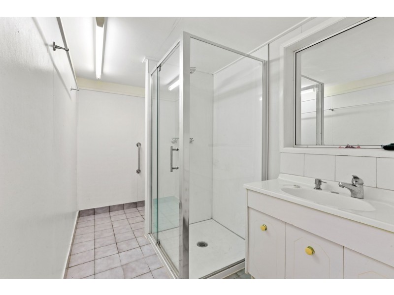 7 Winston Street, Wynnum West QLD 4178