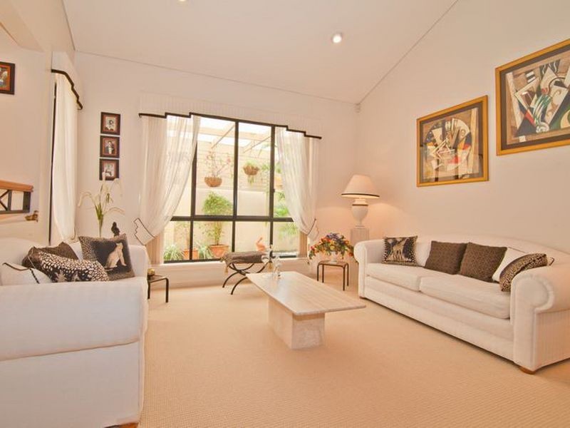 7 Martingale Court, Raby Bay QLD 4163