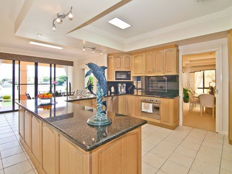 7 Martingale Court, Raby Bay QLD 4163