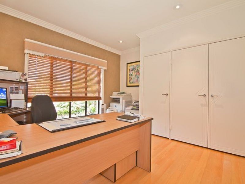7 Martingale Court, Raby Bay QLD 4163