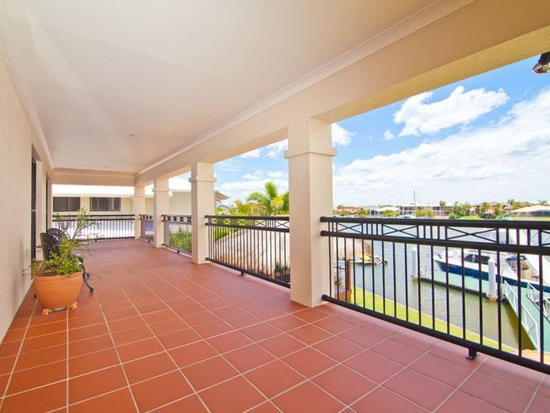 7 Martingale Court, Raby Bay QLD 4163