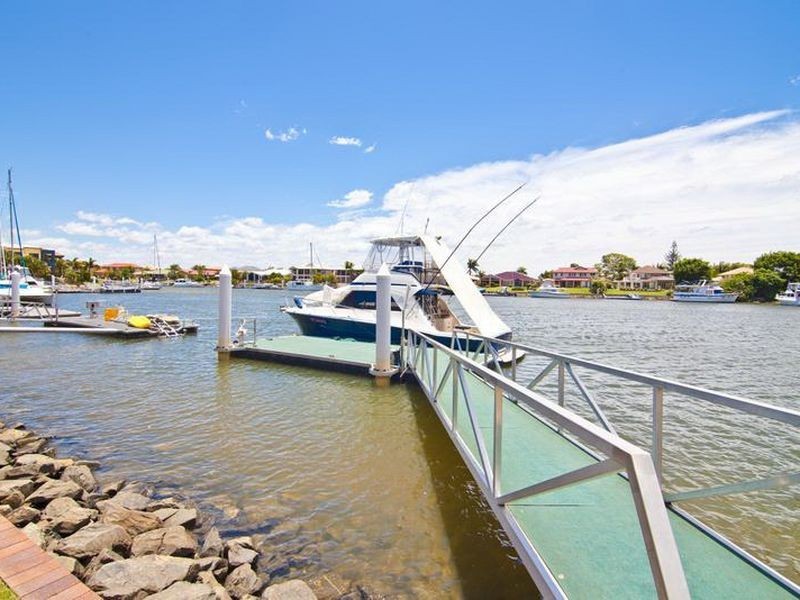 7 Martingale Court, Raby Bay QLD 4163