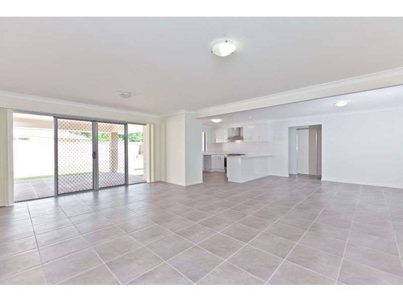 6 Westmill Close, Wellington Point QLD 4160