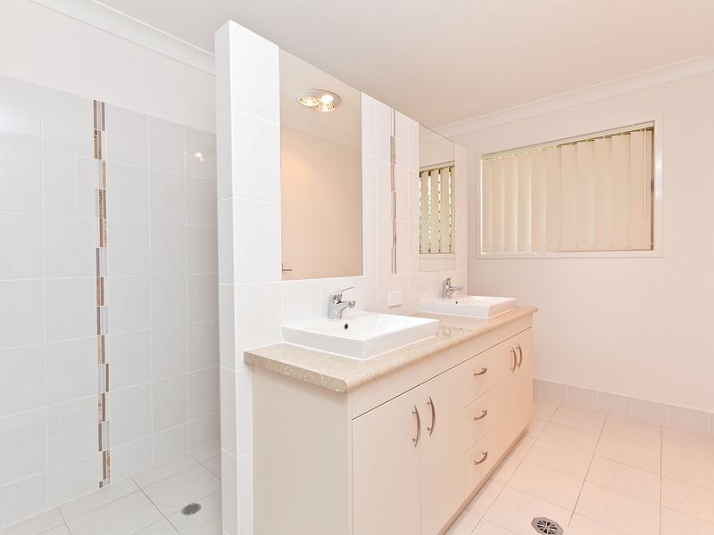 8 Westmill Close, Wellington Point QLD 4160