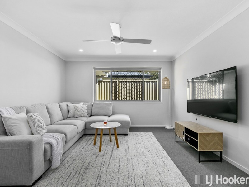 11 Isla Avenue, Redland Bay QLD 4165