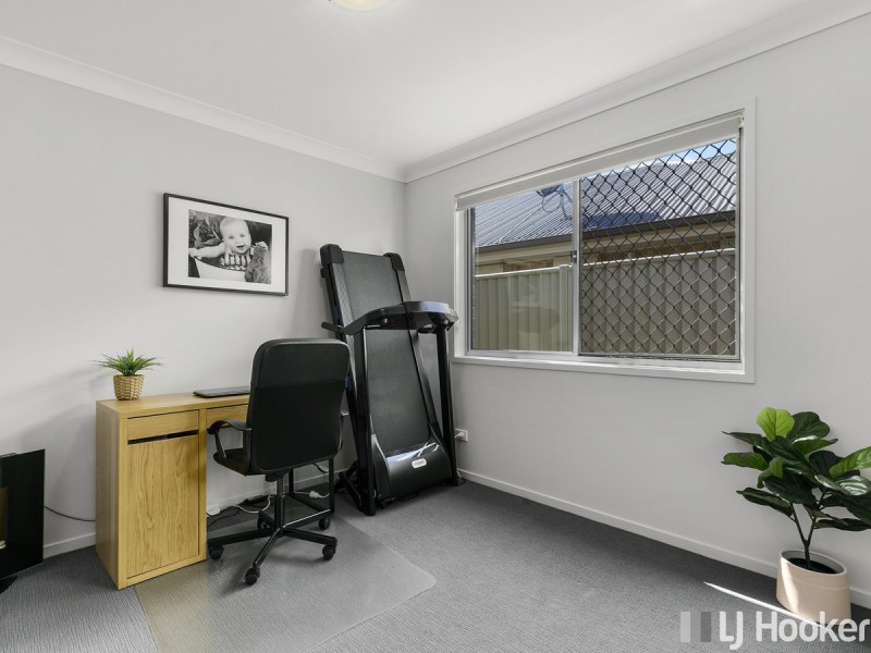 11 Isla Avenue, Redland Bay QLD 4165