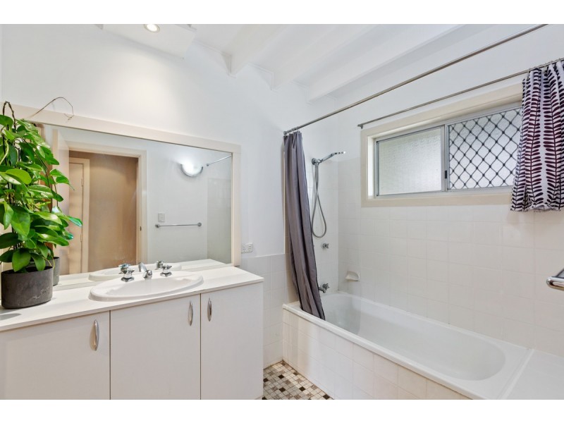 31 Hampshire Crescent, Alexandra Hills QLD 4161