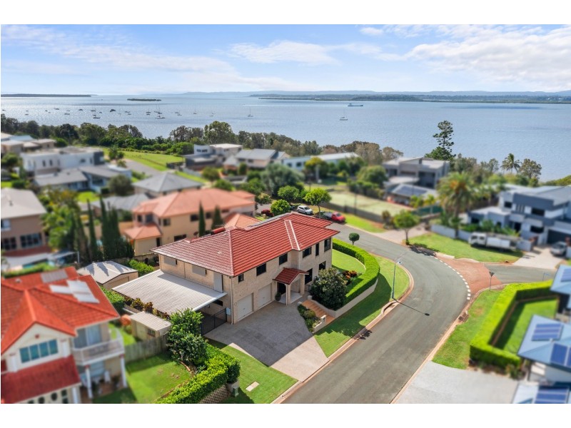 1 Baylink Drive, Redland Bay QLD 4165
