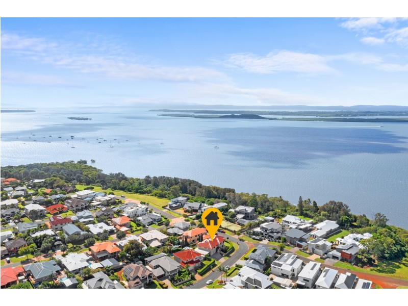 1 Baylink Drive, Redland Bay QLD 4165