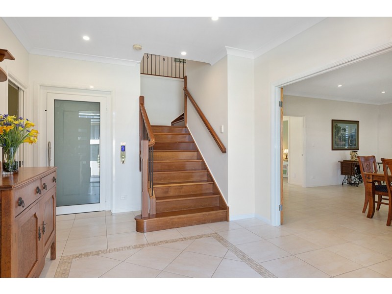 1 Baylink Drive, Redland Bay QLD 4165