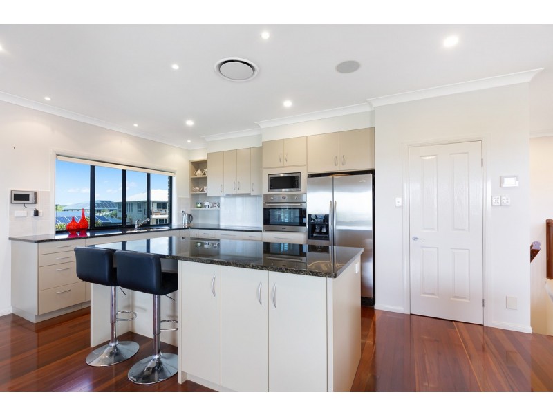 1 Baylink Drive, Redland Bay QLD 4165
