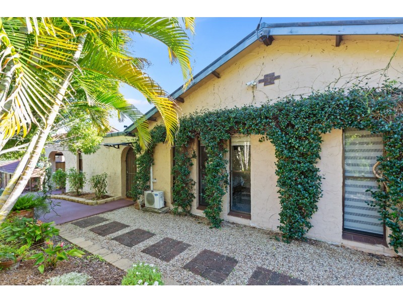 23 Lowanna Terrace, Cleveland QLD 4163