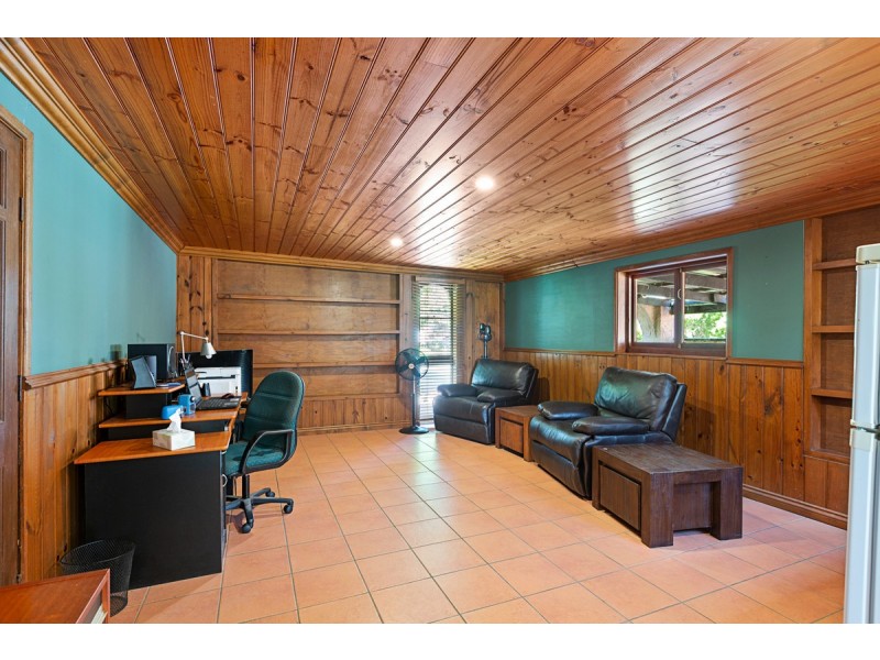 23 Lowanna Terrace, Cleveland QLD 4163