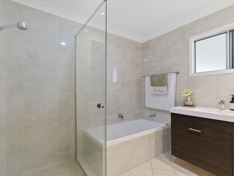 33 Nioka Street, Rochedale South QLD 4123