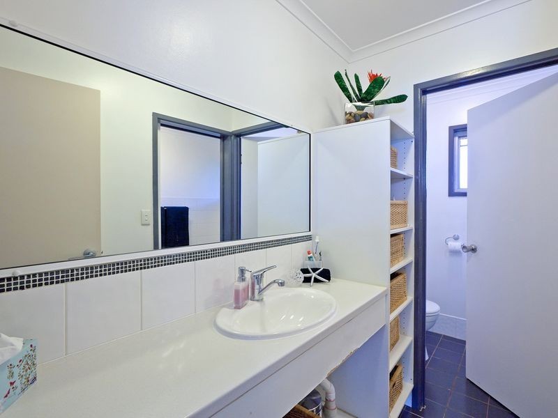 9 Oak Street, Ormiston QLD 4160