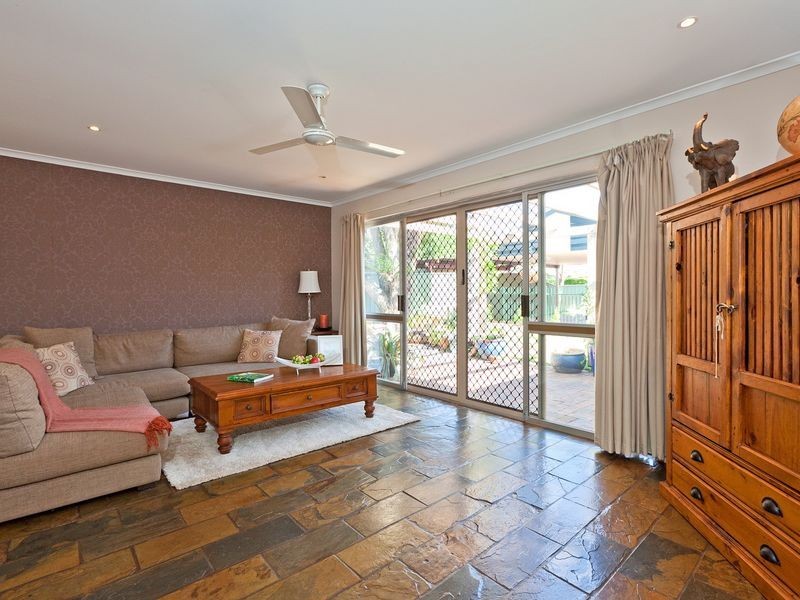 9 Oak Street, Ormiston QLD 4160
