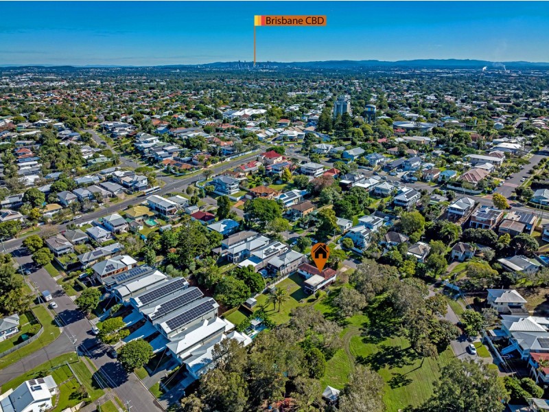 40 Raeburn Street, Manly QLD 4179