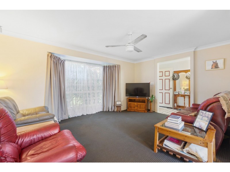 3 Westburn Court, Redland Bay QLD 4165