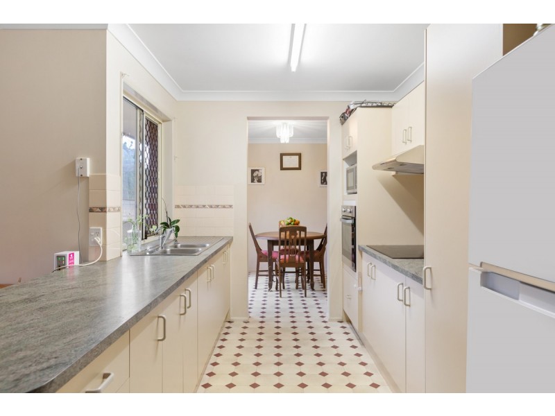 3 Westburn Court, Redland Bay QLD 4165