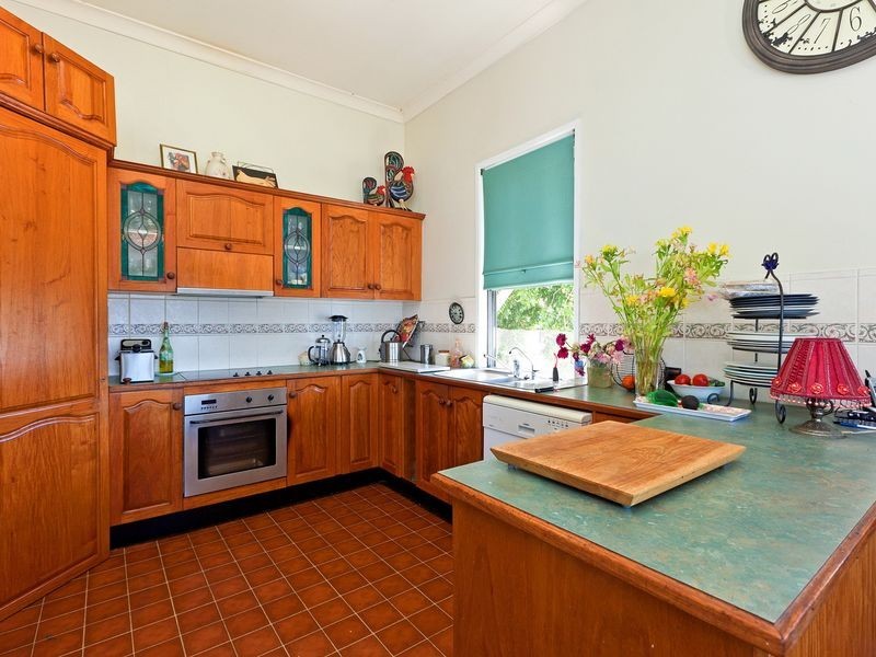 55 Waterloo Esplanade, Wynnum QLD 4178