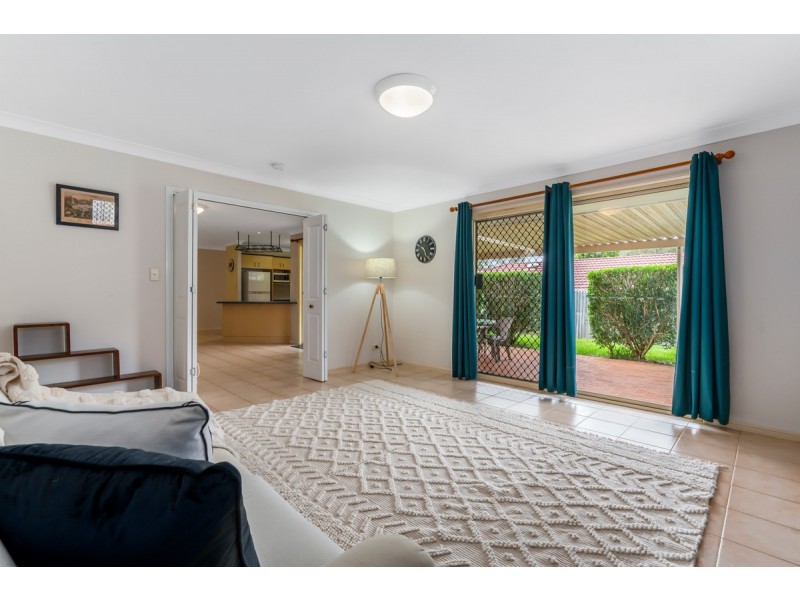 35 Carinyan Drive, Birkdale QLD 4159