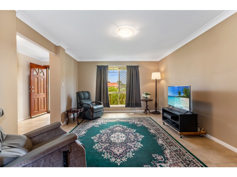 35 Carinyan Drive, Birkdale QLD 4159