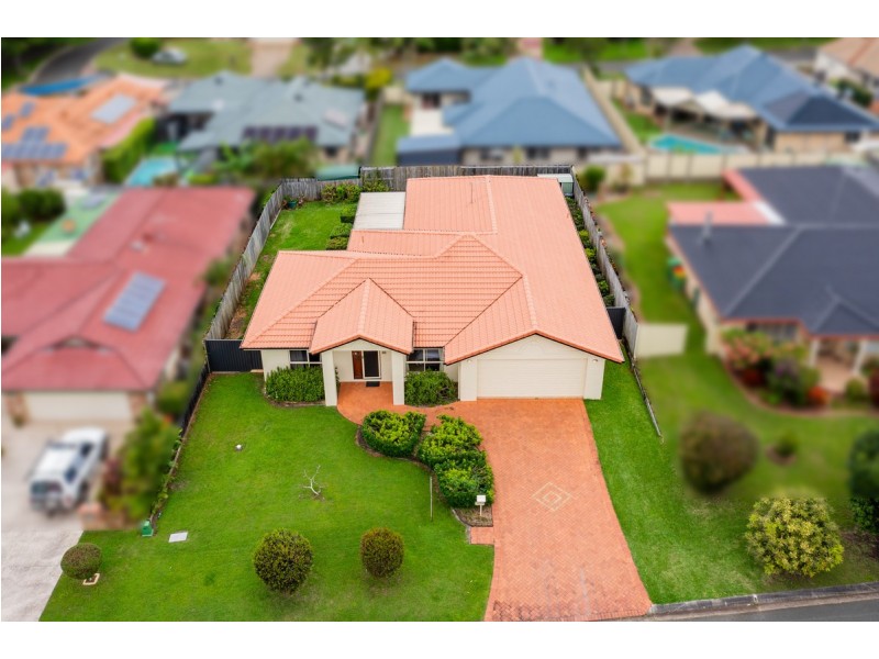 35 Carinyan Drive, Birkdale QLD 4159