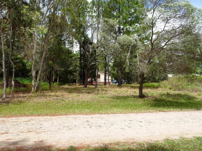8 Allambie Street, Macleay Island QLD 4184