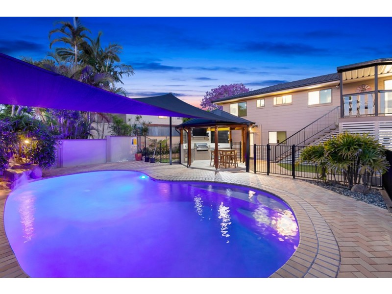 2 Lindon Street, Birkdale QLD 4159