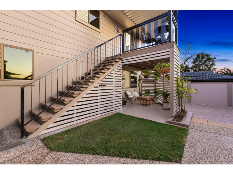 2 Lindon Street, Birkdale QLD 4159
