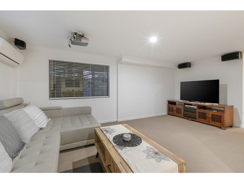 2 Lindon Street, Birkdale QLD 4159