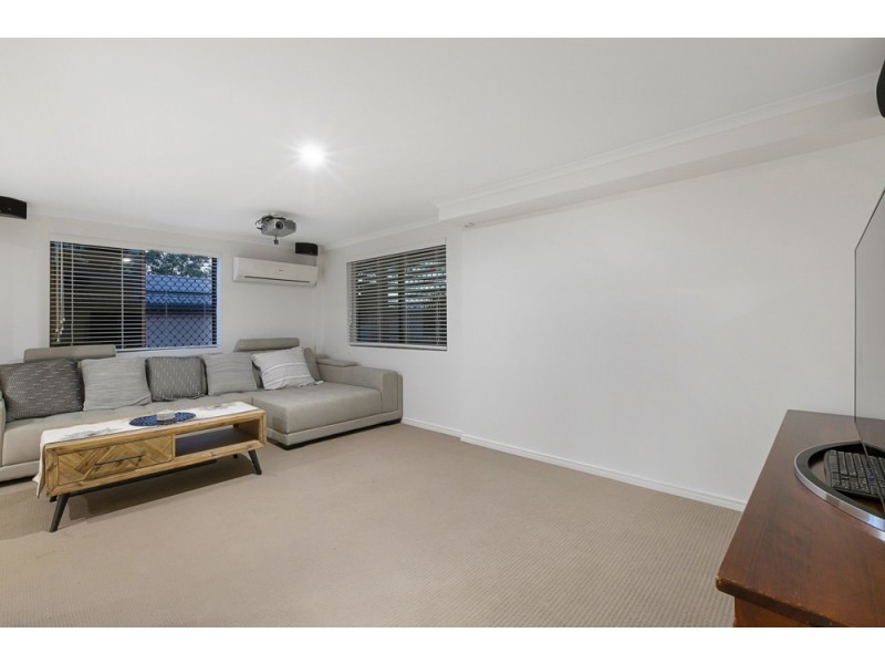2 Lindon Street, Birkdale QLD 4159