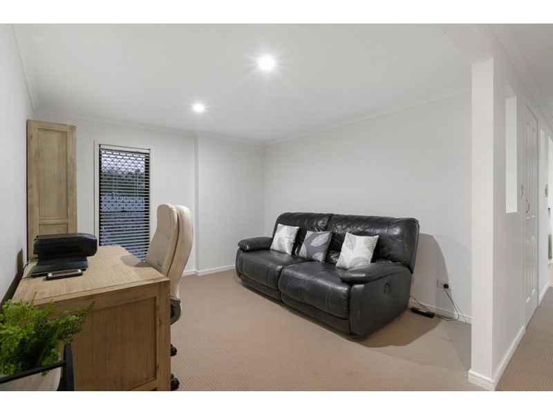 2 Lindon Street, Birkdale QLD 4159