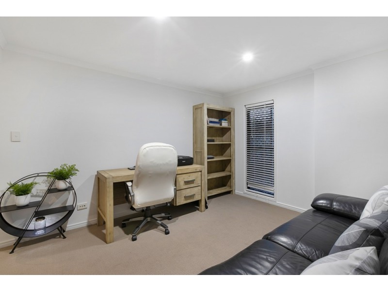 2 Lindon Street, Birkdale QLD 4159
