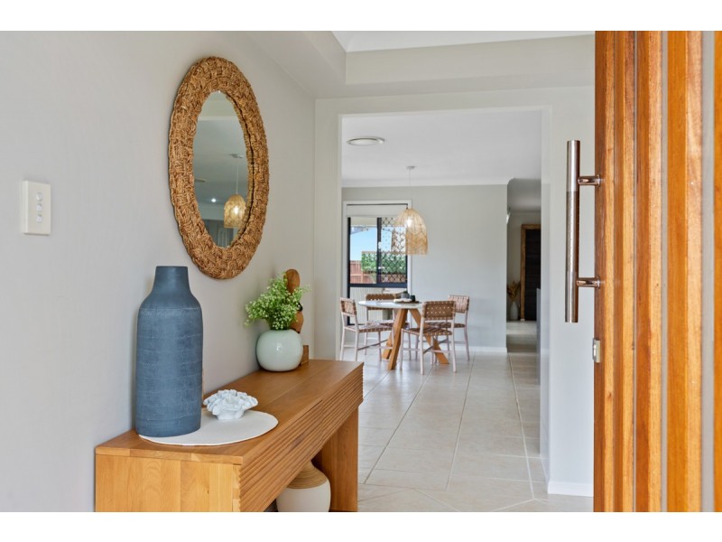 7 Burbank Road, Birkdale QLD 4159