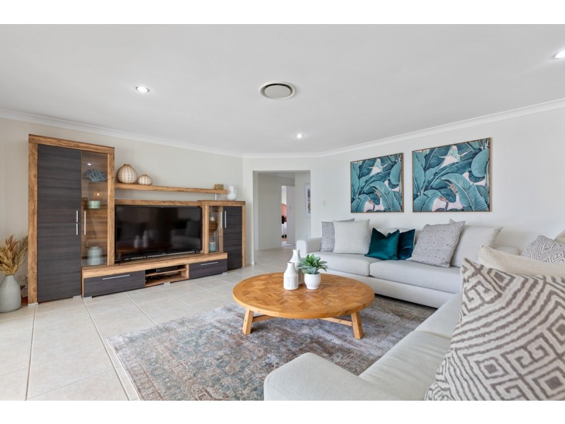 7 Burbank Road, Birkdale QLD 4159