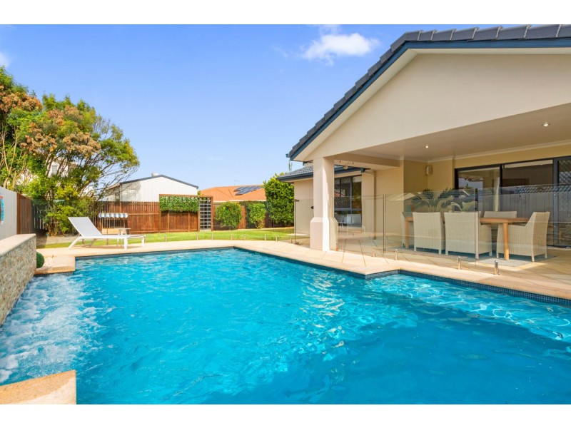 7 Burbank Road, Birkdale QLD 4159