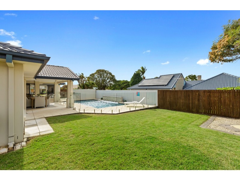 7 Burbank Road, Birkdale QLD 4159