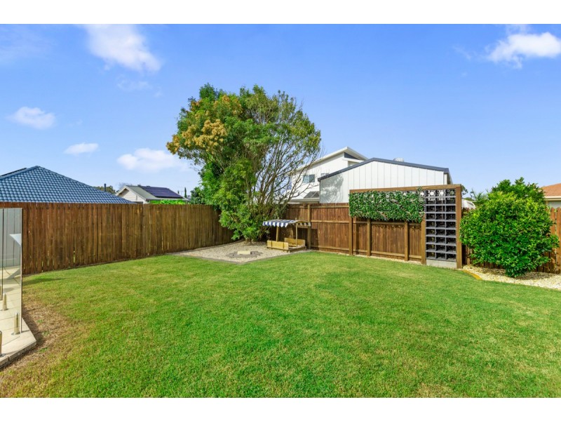 7 Burbank Road, Birkdale QLD 4159