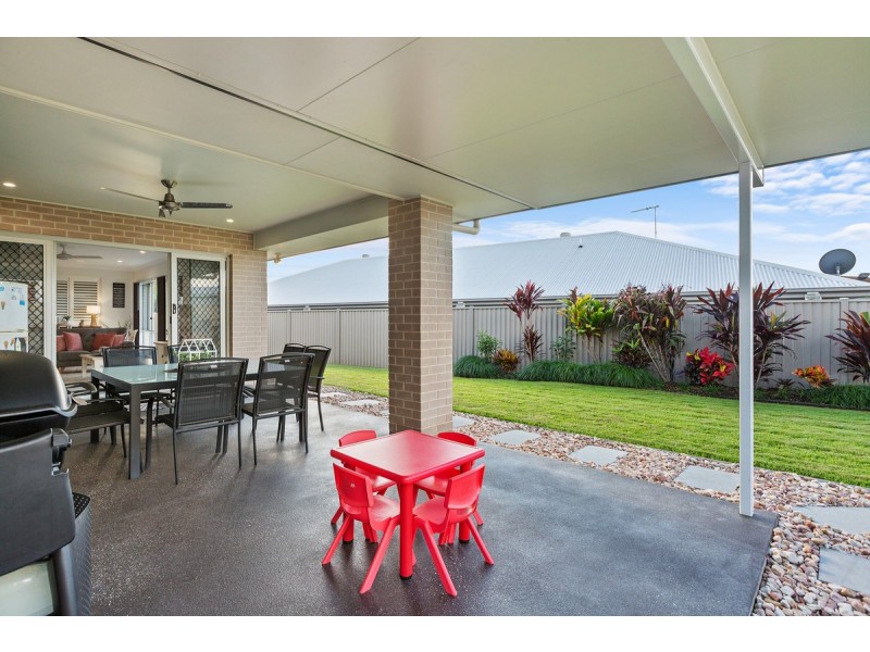 20 Capella Drive, Redland Bay QLD 4165