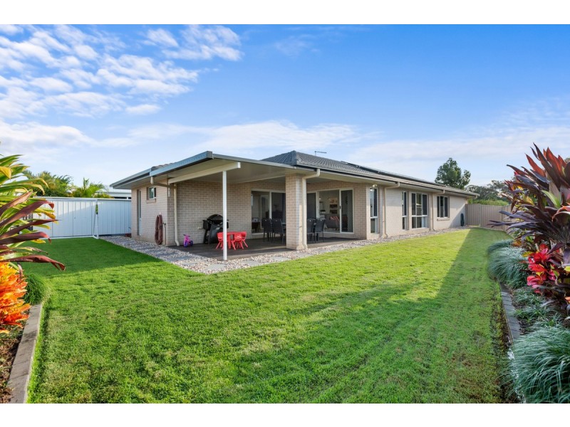 20 Capella Drive, Redland Bay QLD 4165