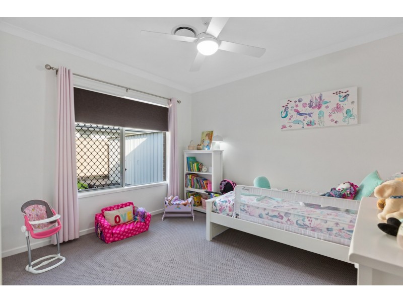 20 Capella Drive, Redland Bay QLD 4165